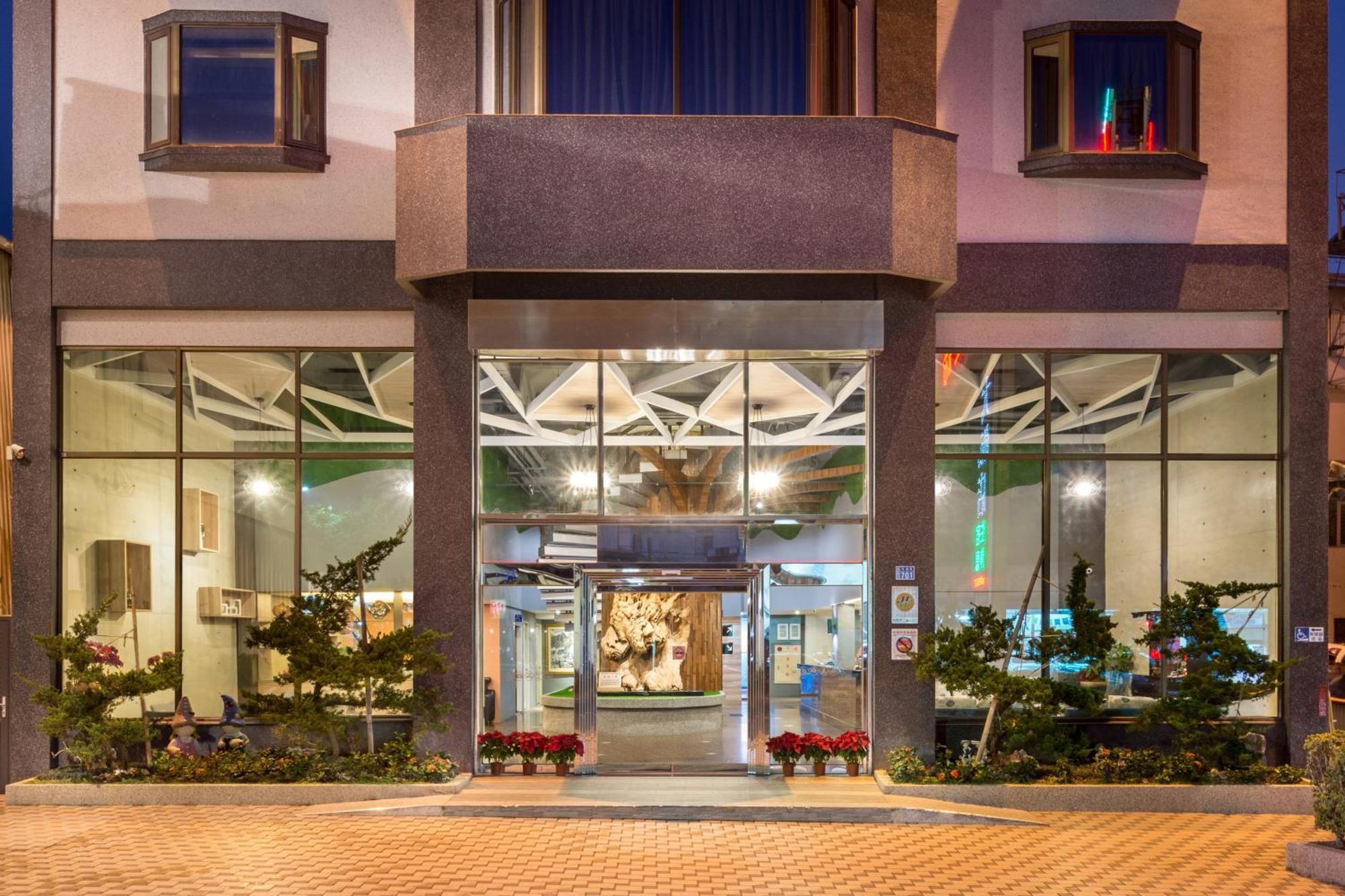 Yadi Hotel Puli Exterior foto