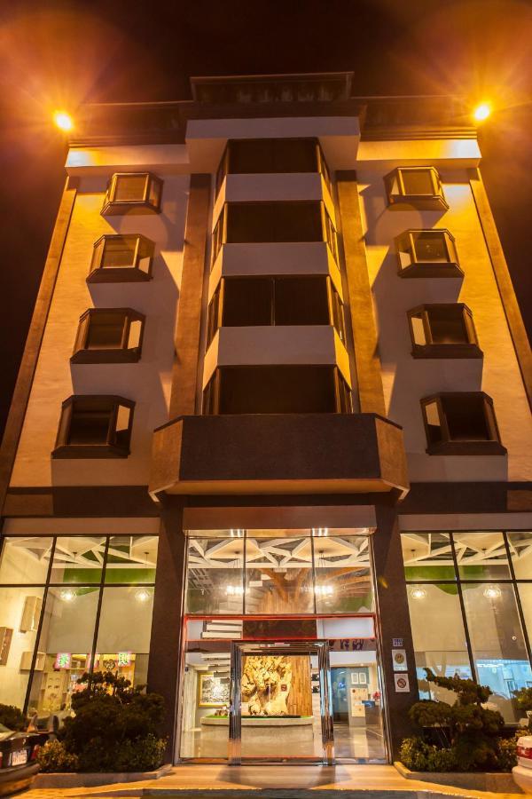 Yadi Hotel Puli Exterior foto
